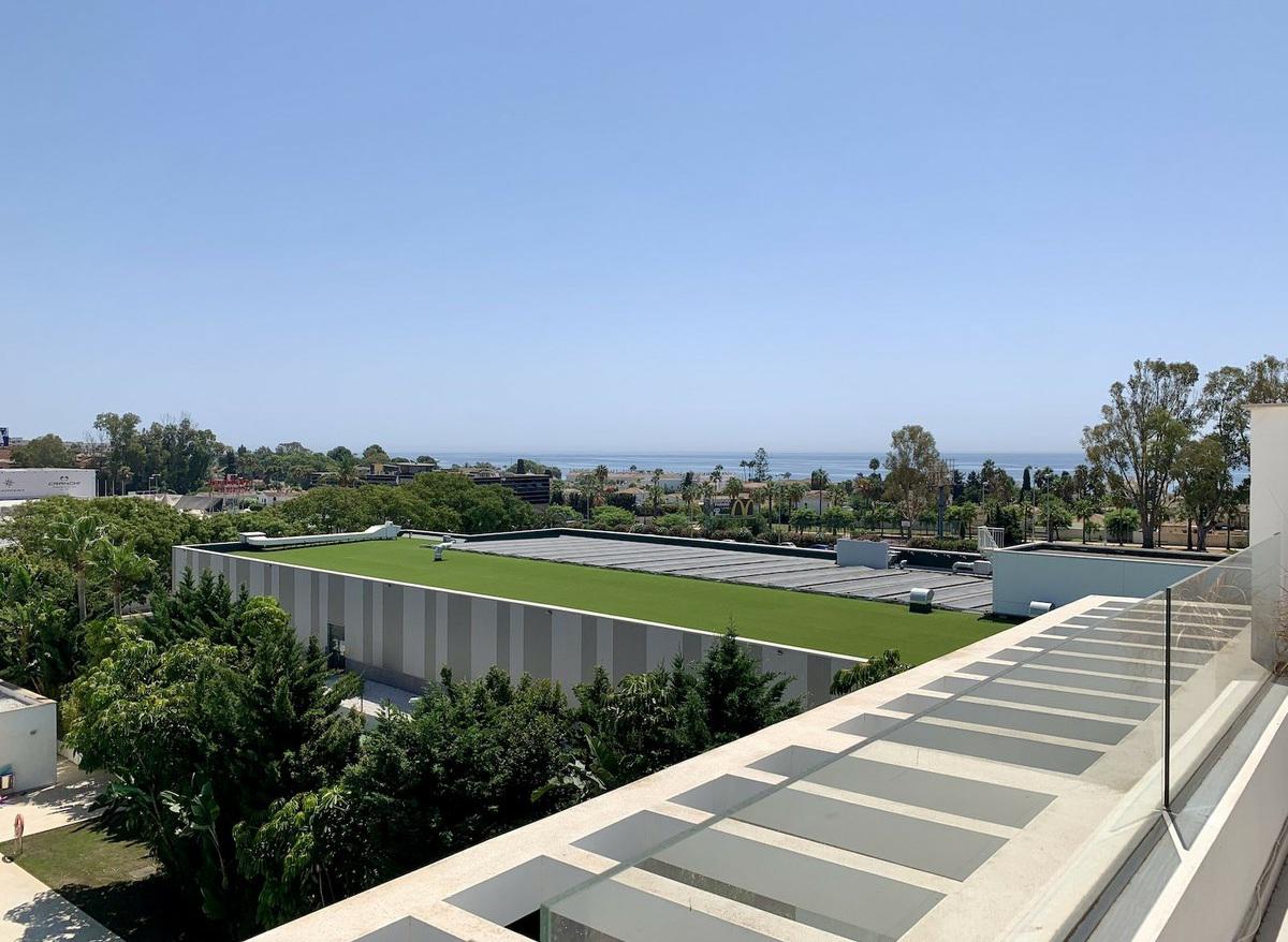 Modern Duplex Penthouse with Sea & Mountain Views Just 8 Minutes from the Beach