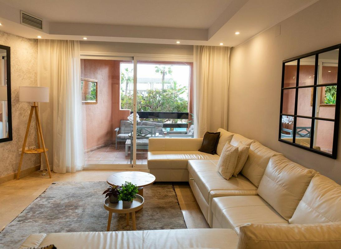 Luxury Ground Floor Apartment in Oasis de Marbella Golden Mile