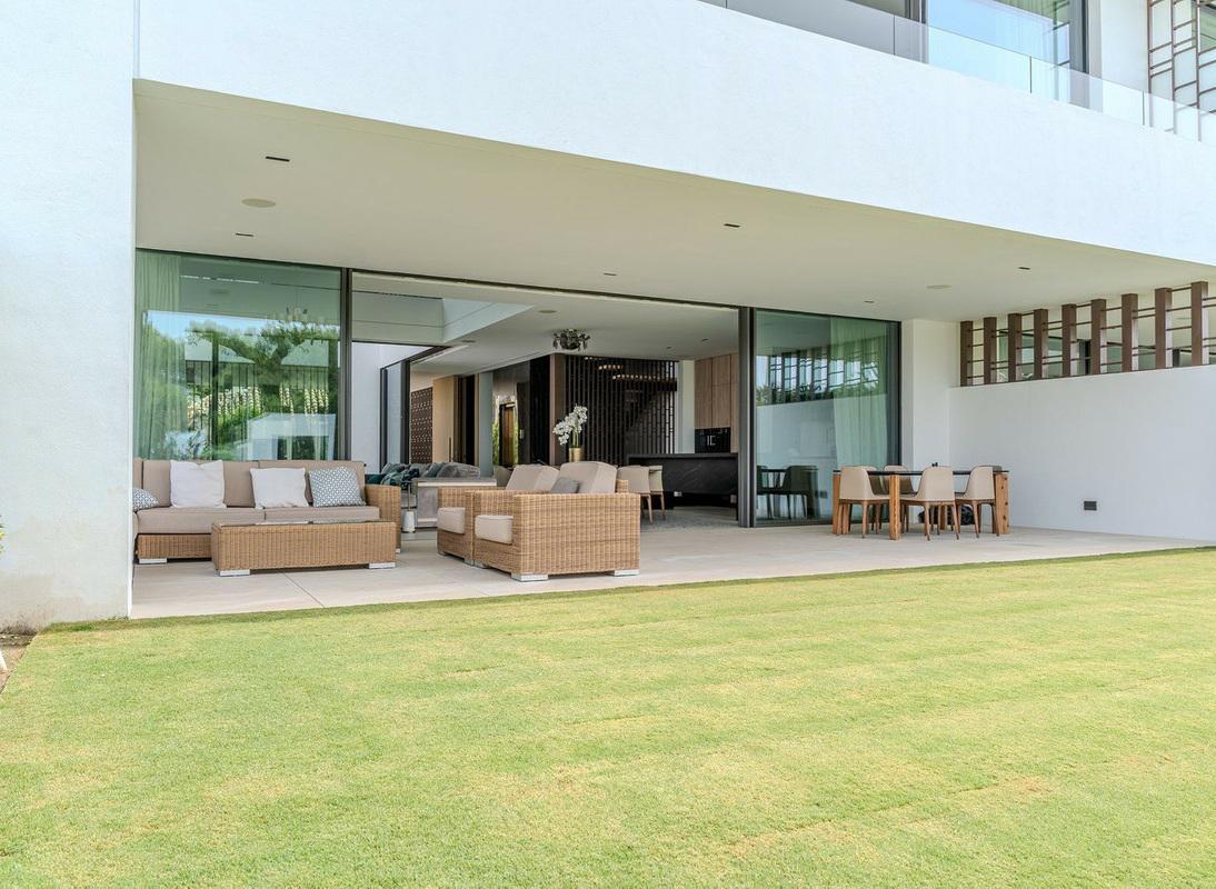 Luxury Villa for Rent in the Heart of Puerto Banús, Marbella
