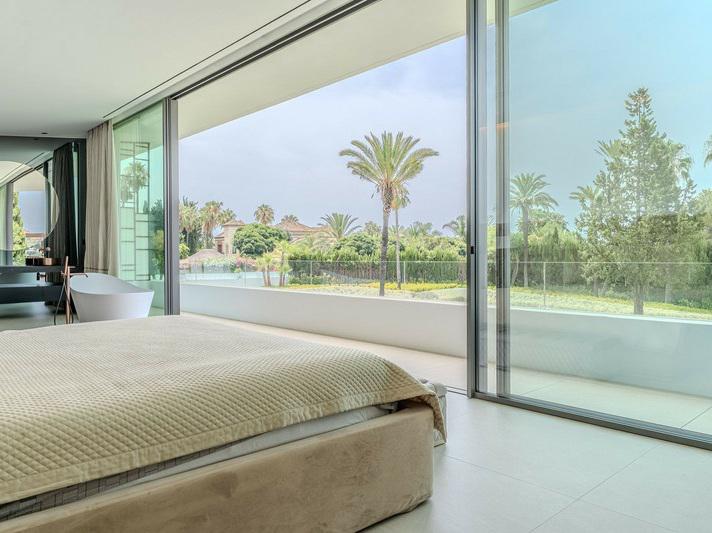 Luxury Villa for Rent in the Heart of Puerto Banús, Marbella