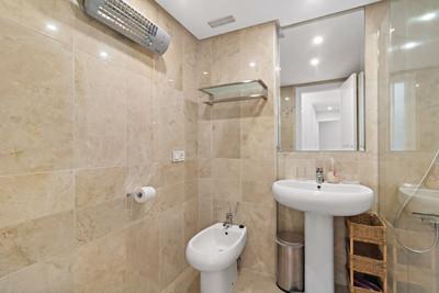 Elegant Apartment with Sea Views in Coto Real Golden Mile, Marbella