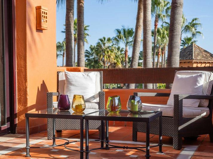 Luxury Apartment in La Alzambra Hill Club – Puerto Banús