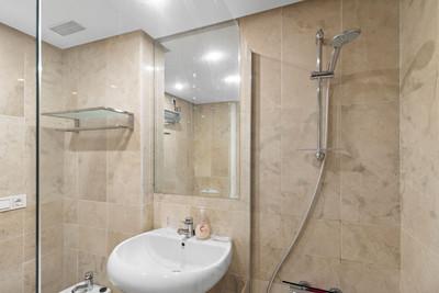 Elegant Apartment with Sea Views in Coto Real Golden Mile, Marbella