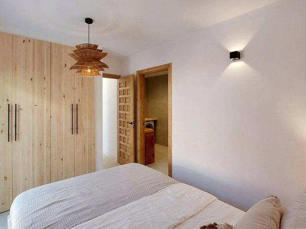 Stunning Renovated Villa with Pool and Tourist License