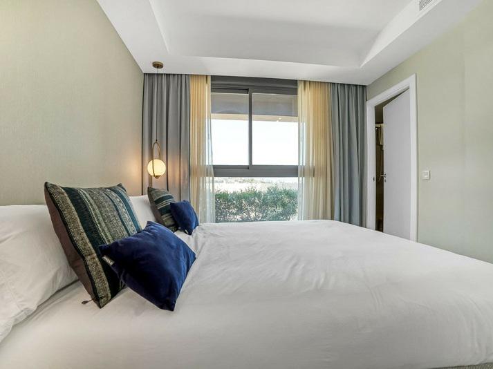 Elegant Modern Apartment with Designer Finishes in Les Résidences, Cancelada