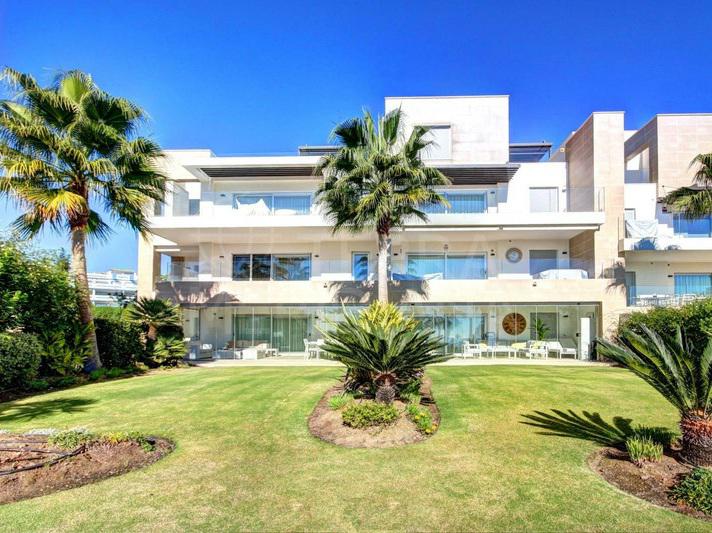 Brand-New Beachfront Apartment with Sea Views in Estepona