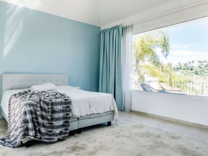 Elegant Andalusian Villa with Heated Pool on La Resina Golf, Selwo