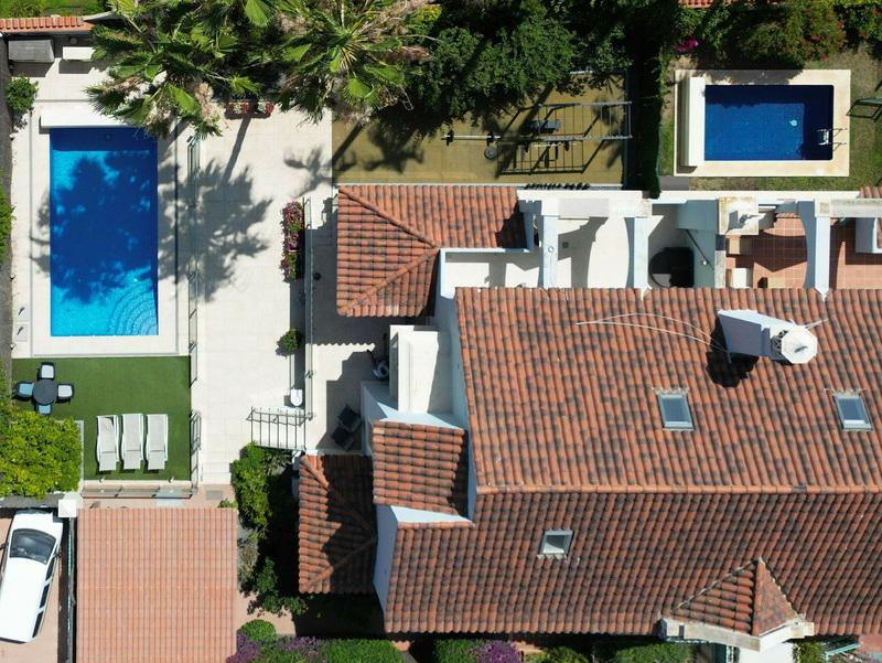 Elegant Beachside Villa with Private Pool Walk to Puerto Banús