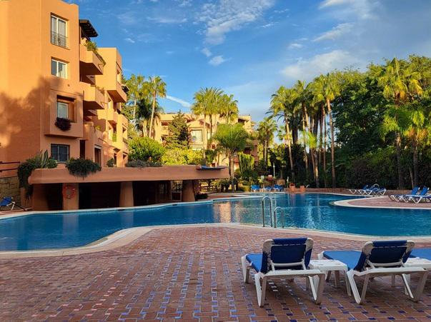 Luxury Ground Floor Apartment in Oasis de Marbella Golden Mile