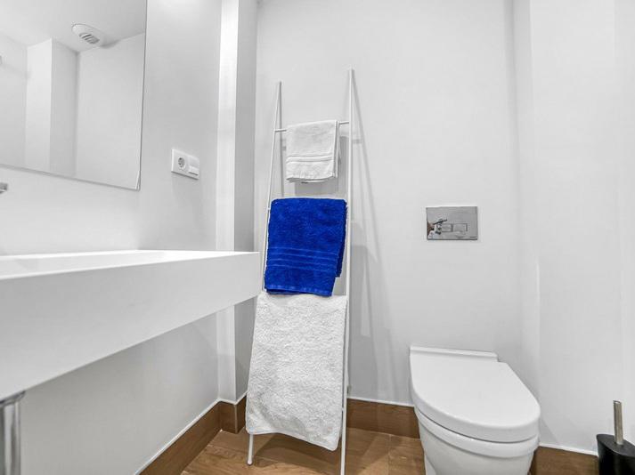 Elegant Modern Apartment with Designer Finishes in Les Résidences, Cancelada