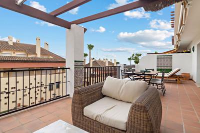 Elegant Apartment with Sea Views in Coto Real Golden Mile, Marbella