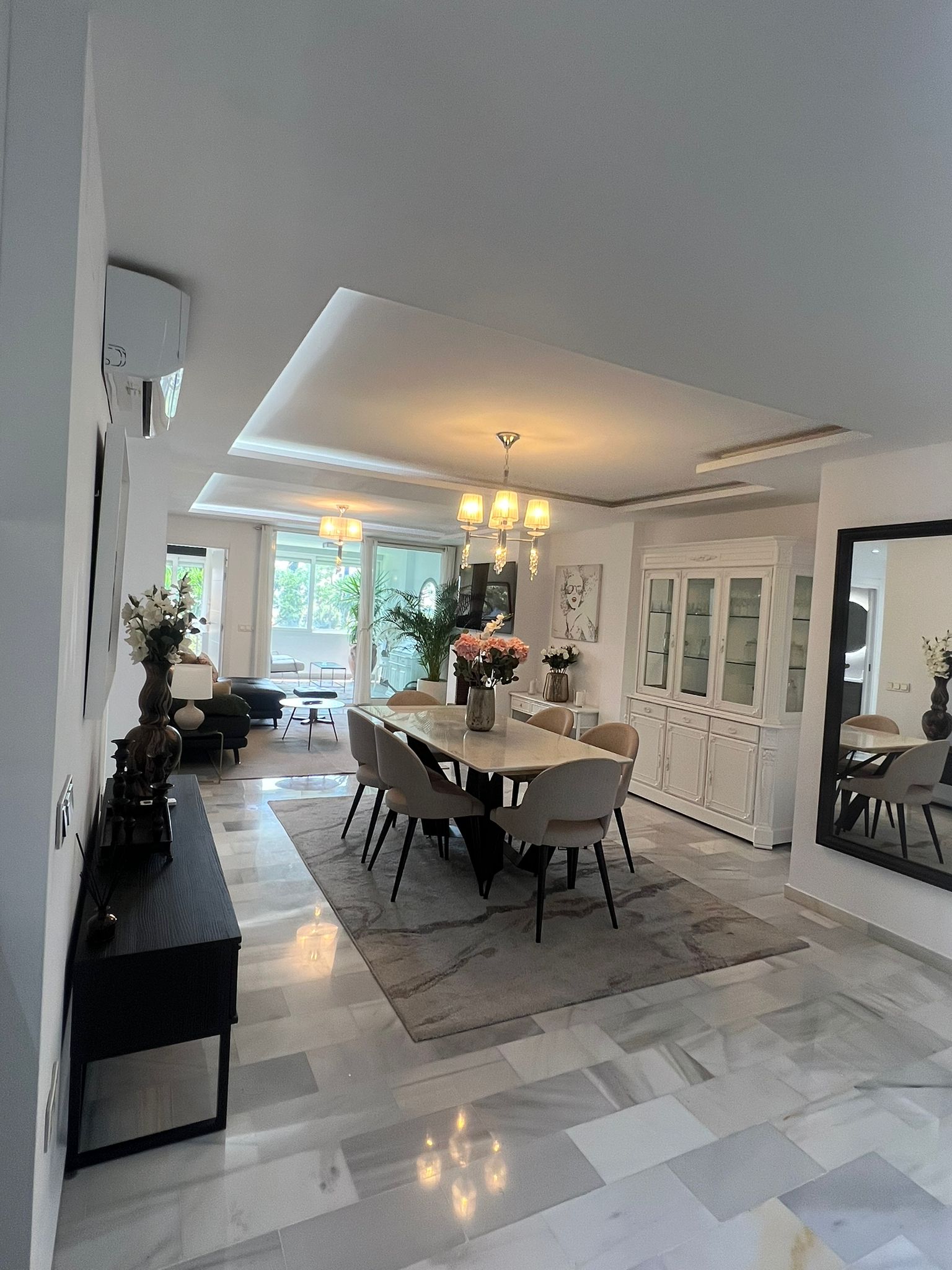 Ground Floor Apartment 2 Bedrooms 4 Bathrooms in Marbella