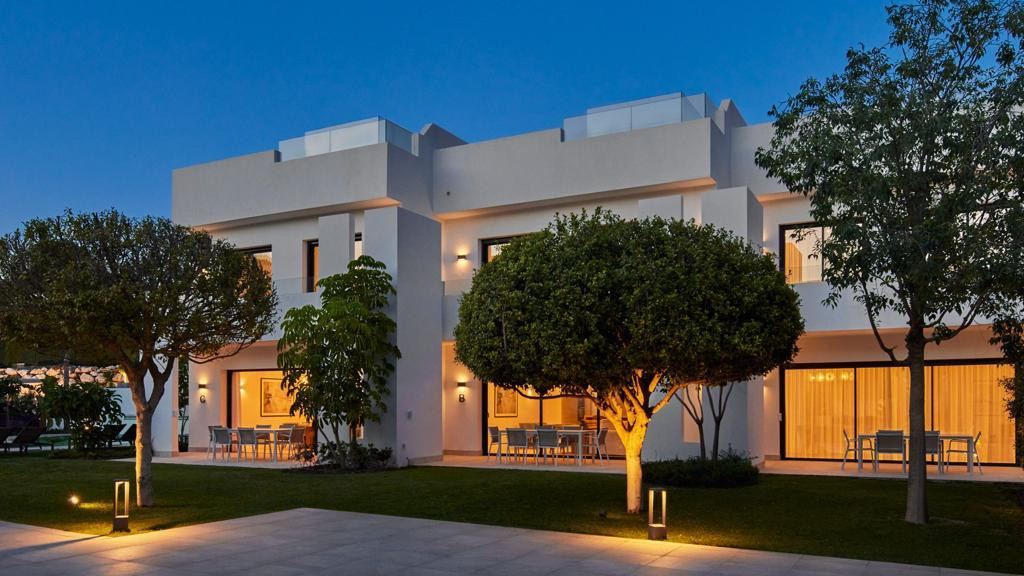 Beautiful Semi-Detached House in Nueva Andalucía