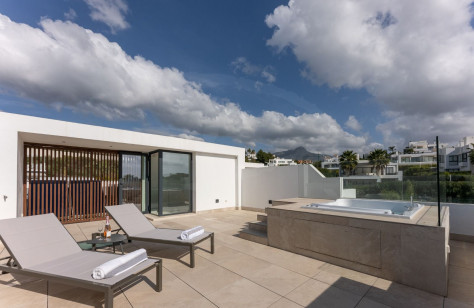 Beautiful Semi-Detached House in Nueva Andalucía