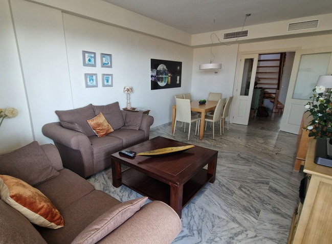 Elegant Sea View Duplex Penthouse in Bahía de Marbella