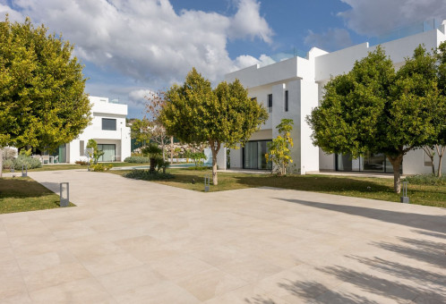 Beautiful Semi-Detached House in Nueva Andalucía