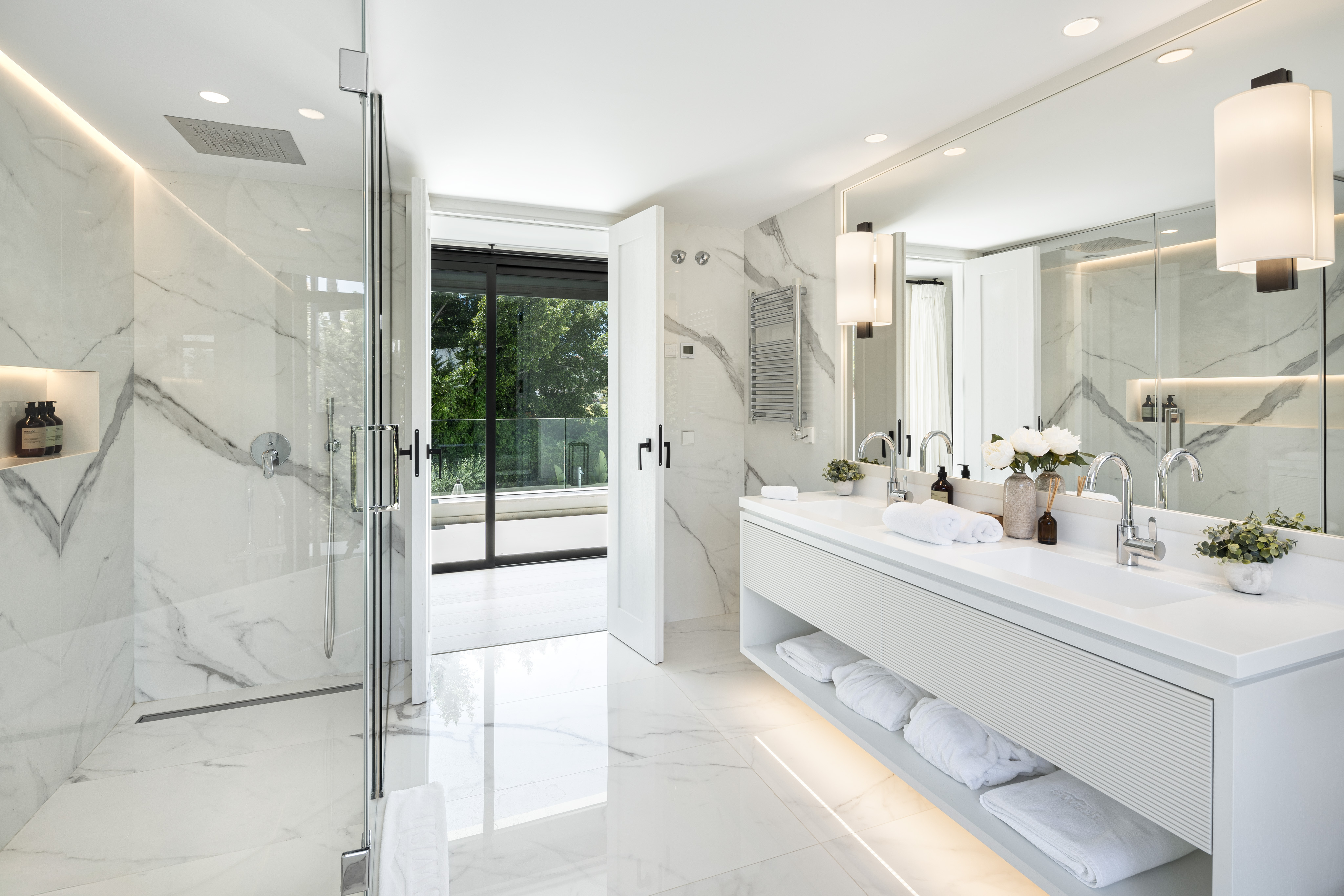 Timeless Elegance with Modern Luxury in Nueva Andalucía, Marbella