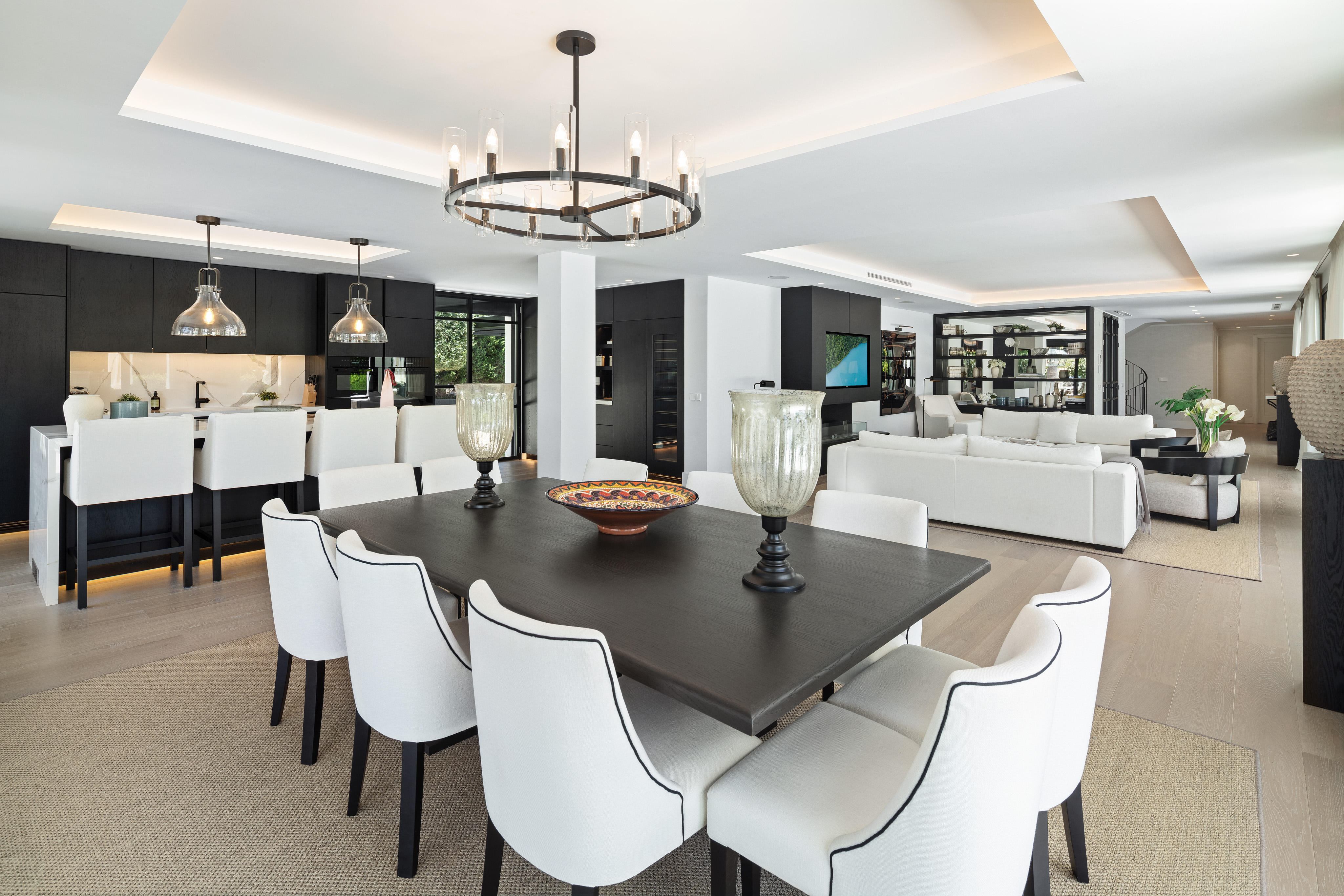 Timeless Elegance with Modern Luxury in Nueva Andalucía, Marbella