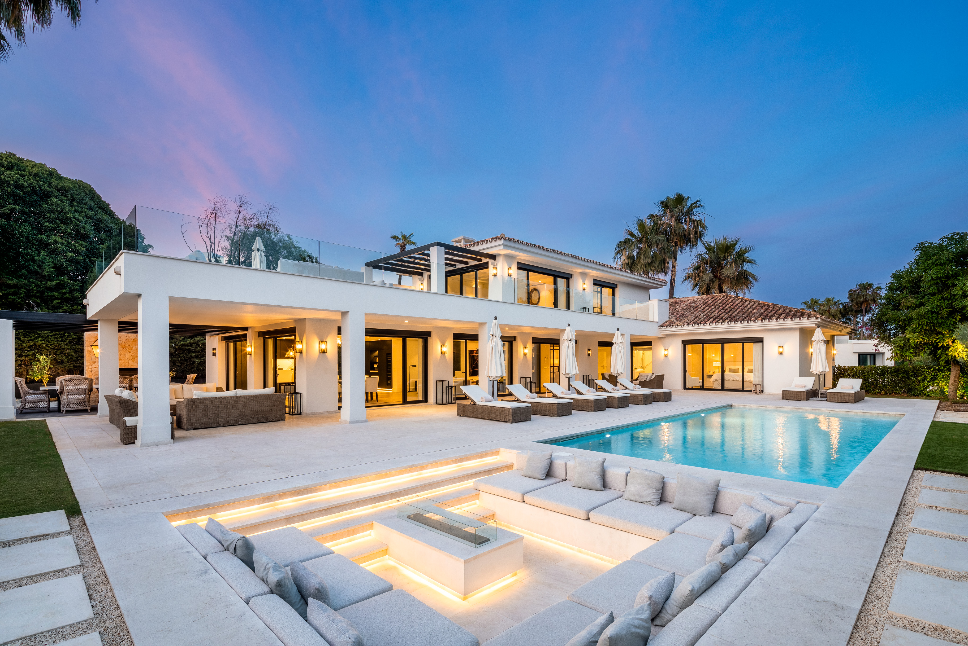 Timeless Elegance with Modern Luxury in Nueva Andalucía, Marbella
