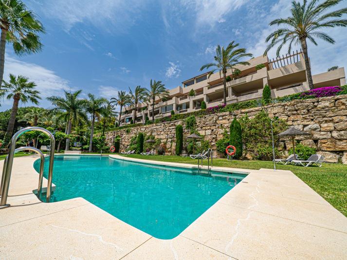 Elegant Ground Floor Apartment Near the Beach in Estepona