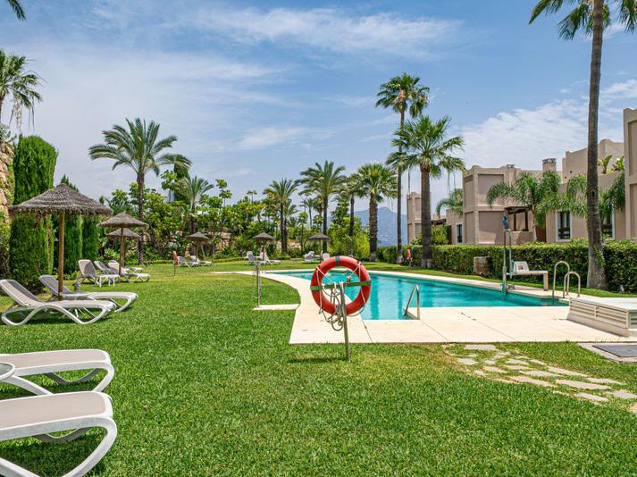 Elegant Ground Floor Apartment Near the Beach in Estepona