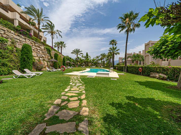 Elegant Ground Floor Apartment Near the Beach in Estepona