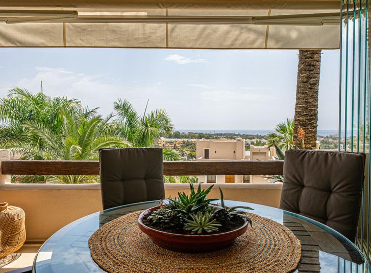 Elegant Ground Floor Apartment Near the Beach in Estepona