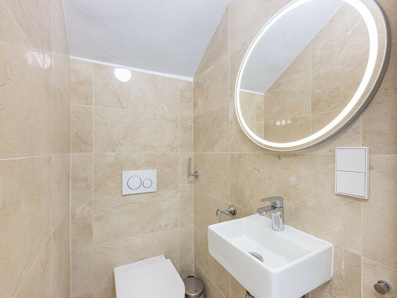 Elegant 3-Bedroom Duplex with Large Terrace – Las Lomas del Marbella Club, Golden Mile