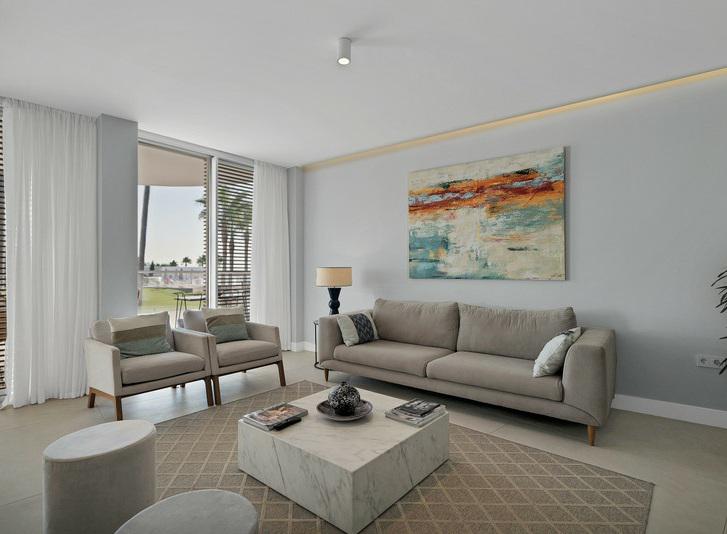 Luxury Beachfront Apartment with Panoramic Views and Top-Class Amenities – Estepona