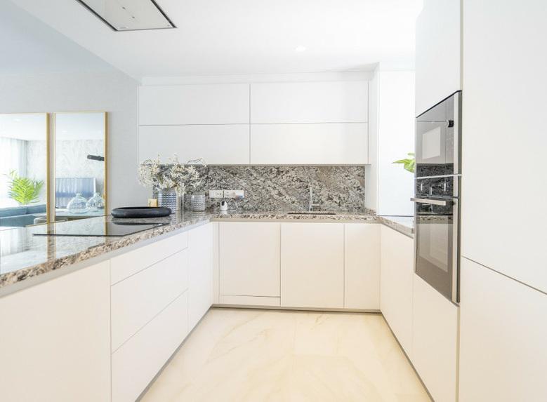 Nueva Andalucía Gem: Brand New Townhouse in Marein Village!