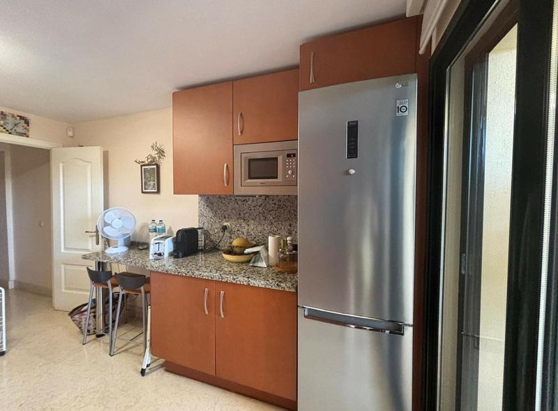 Modern Apartment with Golf Views and Resort Amenities in Benahavís
