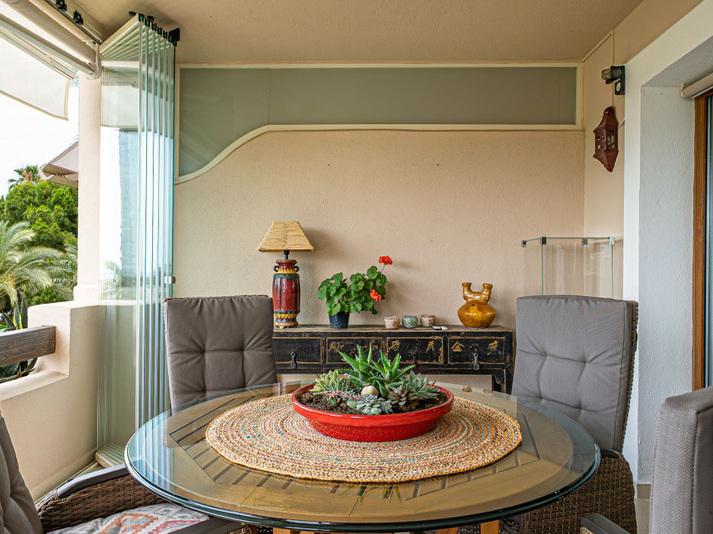 Elegant Ground Floor Apartment Near the Beach in Estepona