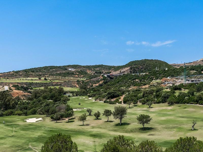 Valle Romano Gem: Renovated Apartment with Golf & Mountain Views!