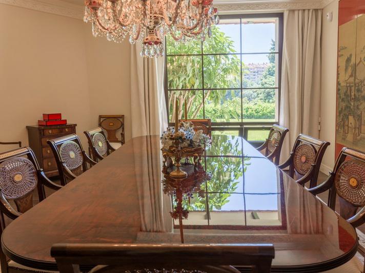 Spectacular Frontline Golf Villa with Private Pool in Río Real