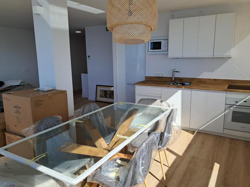 Furnished Apartment by Marbella’s Seafront with Exceptional Communal Areas