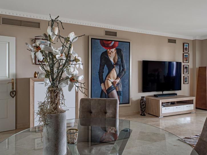 Elegant Ground Floor Apartment Near the Beach in Estepona