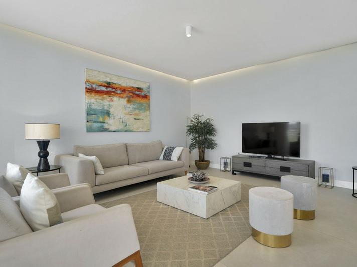 Luxury Beachfront Apartment with Panoramic Views and Top-Class Amenities – Estepona