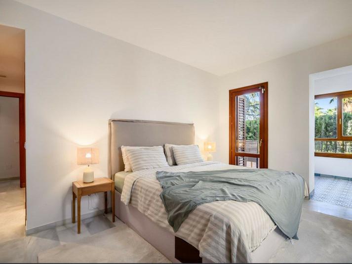 Middle Floor Apartment 2 Bedrooms 2 Bathrooms in Nueva Andalucía
