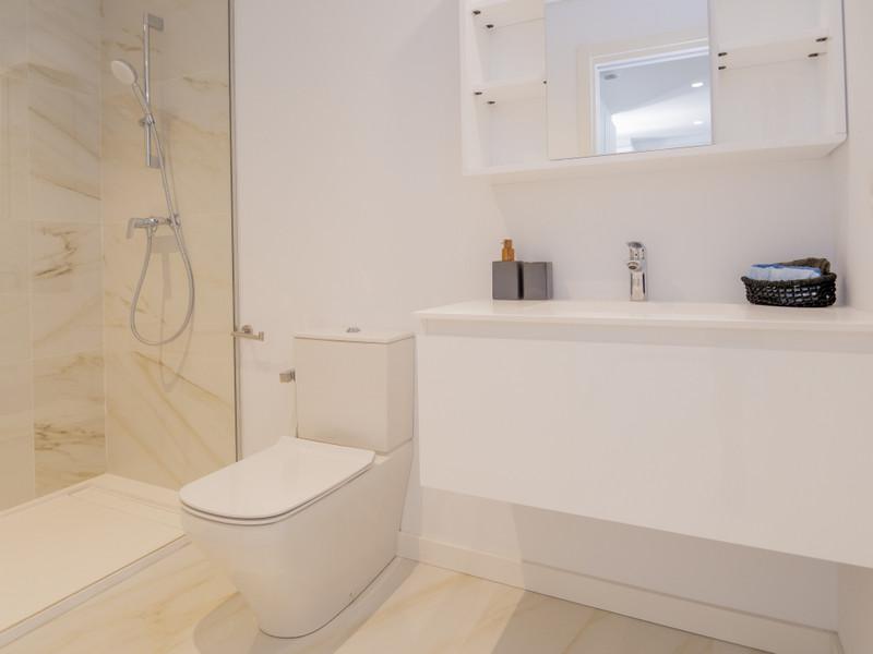 Nueva Andalucía Gem: Brand New Townhouse in Marein Village!