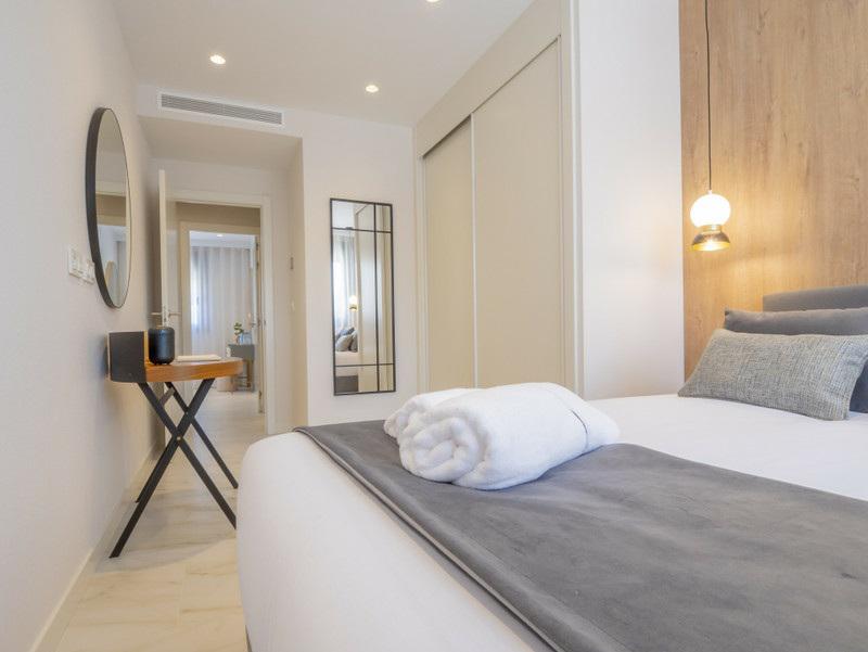 Nueva Andalucía Gem: Brand New Townhouse in Marein Village!