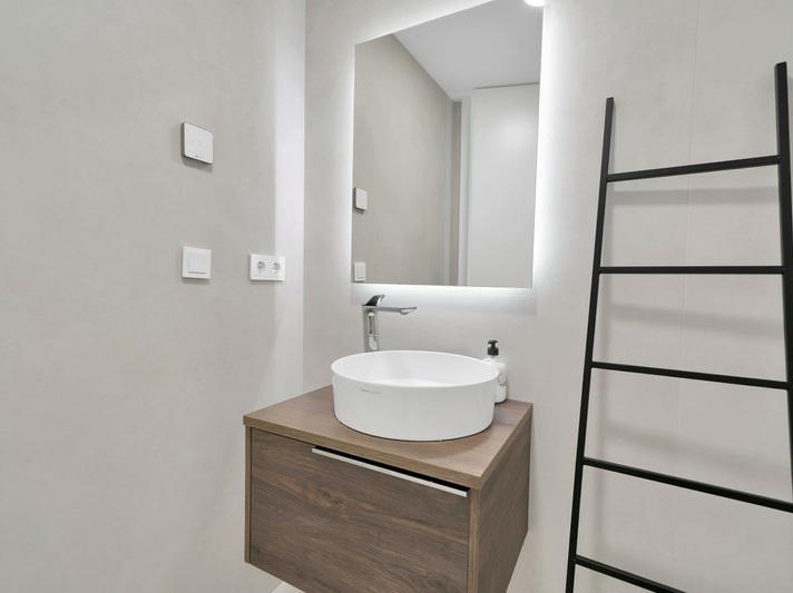 Luxury Beachfront Apartment with Panoramic Views and Top-Class Amenities – Estepona