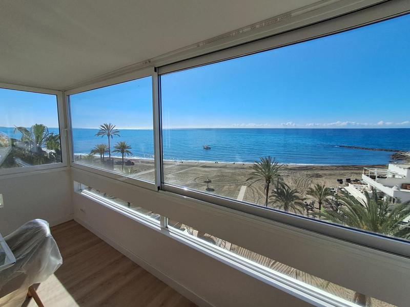 Furnished Apartment by Marbella’s Seafront with Exceptional Communal Areas