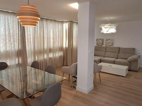 Furnished Apartment by Marbella’s Seafront with Exceptional Communal Areas