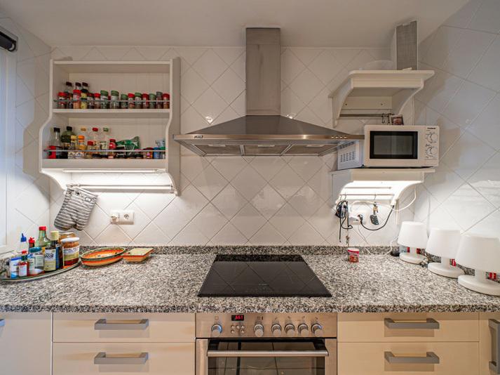 Elegant Ground Floor Apartment Near the Beach in Estepona