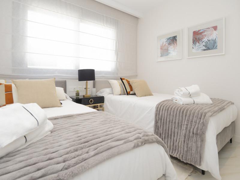 Nueva Andalucía Gem: Brand New Townhouse in Marein Village!