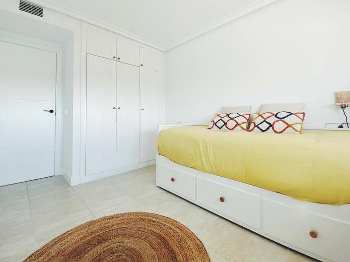 Stylish Duplex Penthouse with Panoramic Sea Views in Estepona