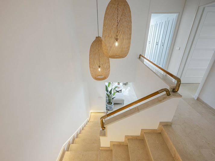 Elegant 3-Bedroom Duplex with Large Terrace – Las Lomas del Marbella Club, Golden Mile