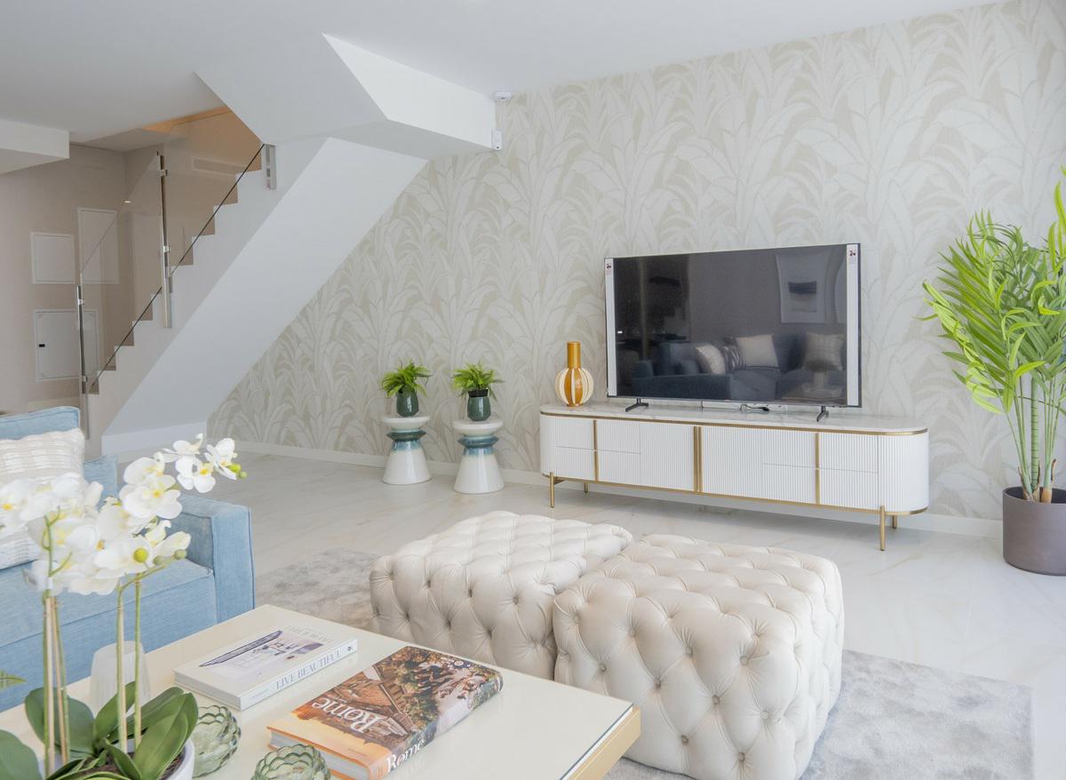 Nueva Andalucía Gem: Brand New Townhouse in Marein Village!