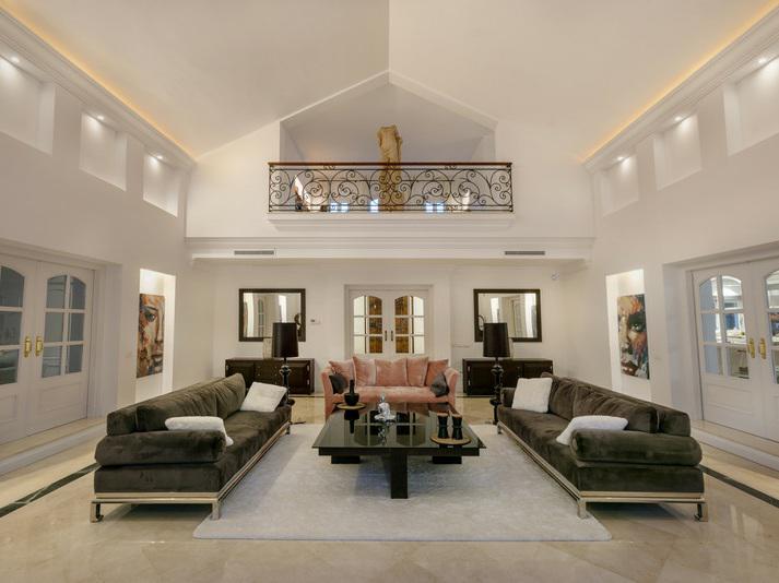 Impressive Contemporary Villa with Spectacular Views in Nueva Andalucía