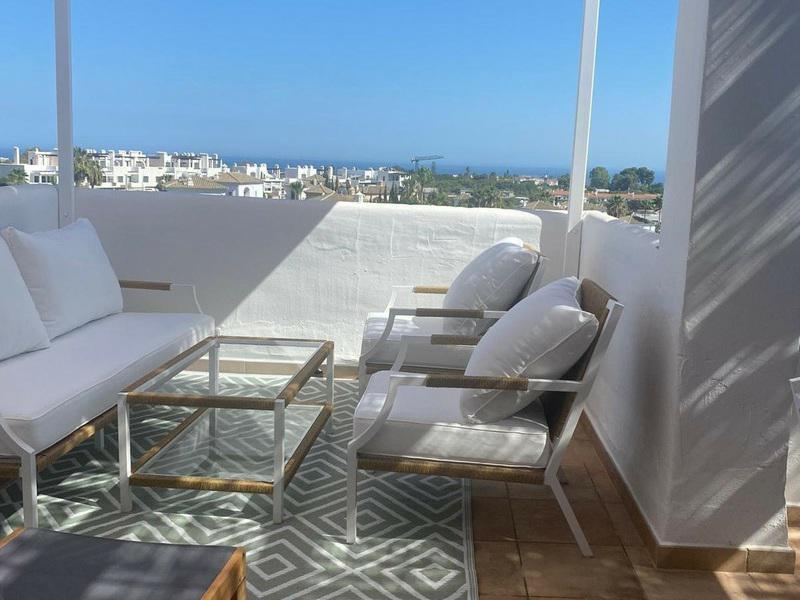 Stylish Duplex Penthouse with Panoramic Sea Views in Estepona